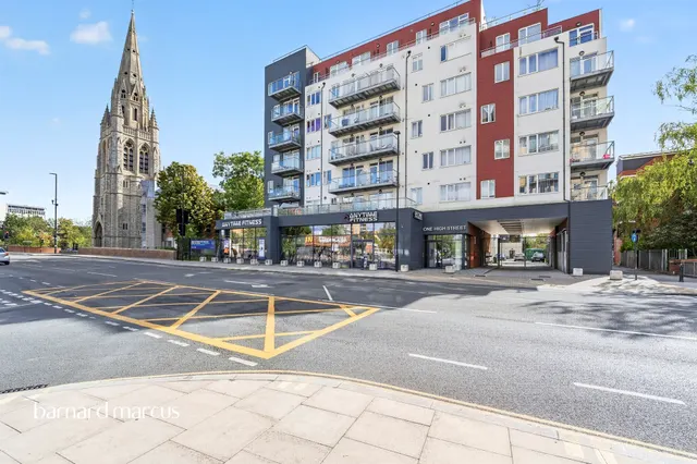 High Street, Feltham, TW13, photo 1