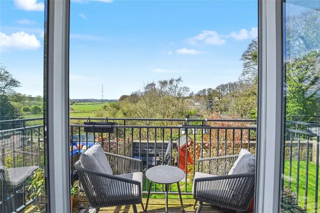 Baxendale Drive, Leeds, LS13, photo 3