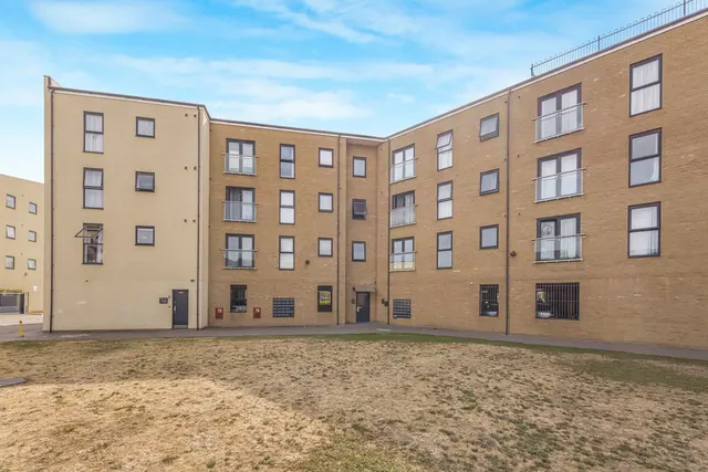 Dock Road, Tilbury, RM18, photo 1