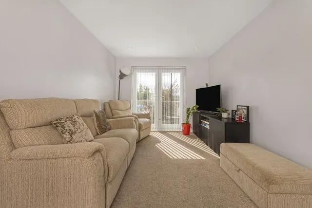 Dock Road, Tilbury, RM18, photo 2