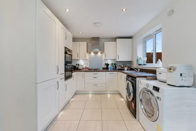 Photo 2 — Farm Croft Drive, Golborne, Warrington, Warrington, WA3 3YJ