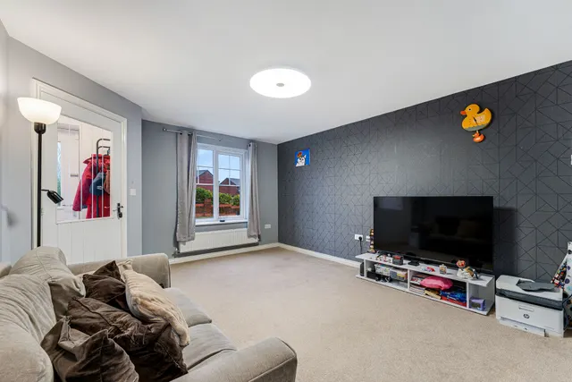 Photo 3 — Farm Croft Drive, Golborne, Warrington, Warrington, WA3 3YJ