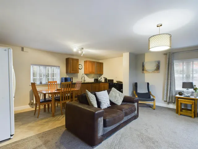 Queens Park Close, Mablethorpe, LN12, photo 3