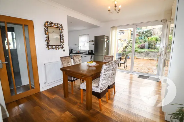 Carlton Road, DA8, photo 3