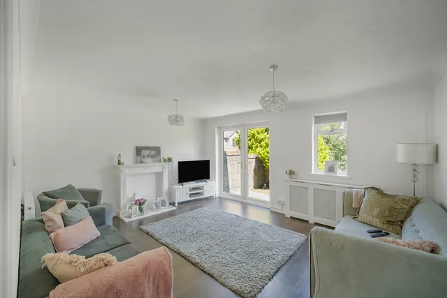 St. Michaels Way, Brackla, CF31, photo 2