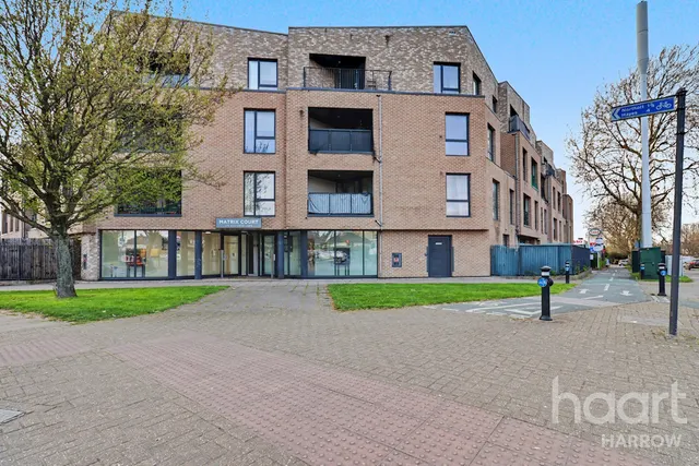 Alexandra Avenue, Rayners Lane, HA2, photo 2