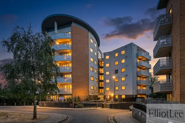 Apple Grove, Harrow, HA2, photo 1