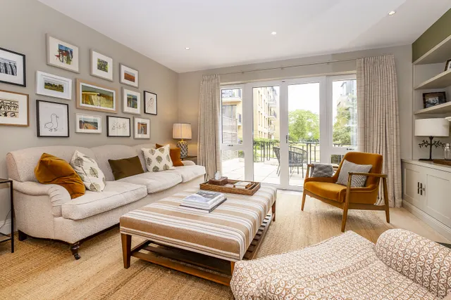 Broom Road, Teddington, TW11, photo 1