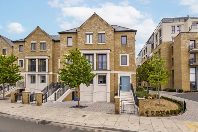 Photo 2 — Broom Road, Teddington, TW11