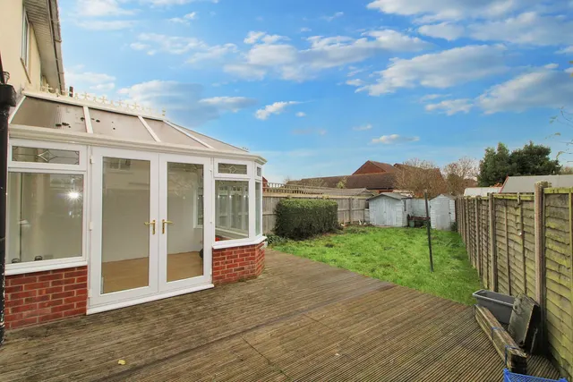 Rochdale Avenue, Calne, SN11, photo 2