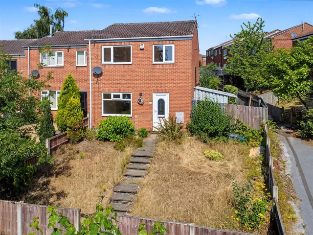 Lindisfarne Gardens, Nottingham, NG5, photo 1