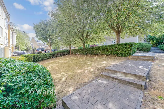 Kingfisher Drive, Waterstone Park, DA9, photo 2