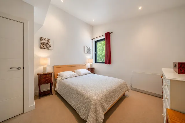 Photo 2 — Replingham Road, Southfields, London, SW18
