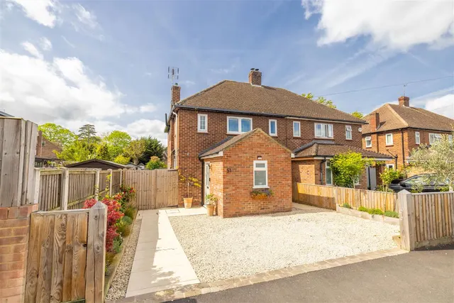 Upcroft, Windsor, Berkshire, SL4 3NJ, photo 1