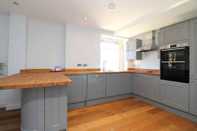 Chevalier Road, Felixstowe, IP11, photo 1