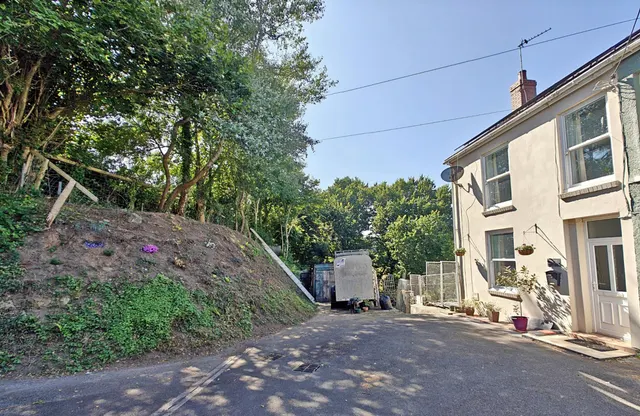 Elm Grove Road, Kidwelly, SA17, photo 3