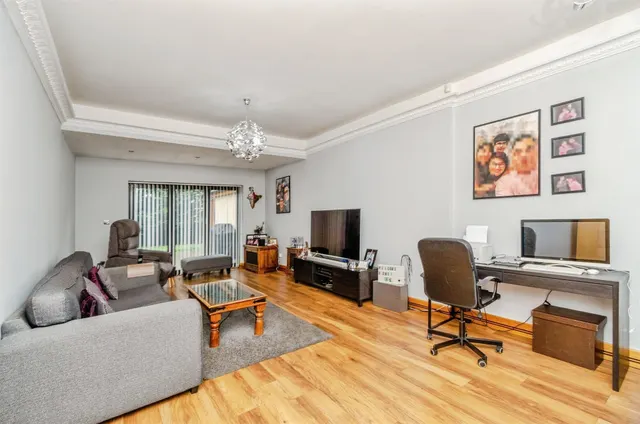 Somerford Place, Willenhall, WV13, photo 3