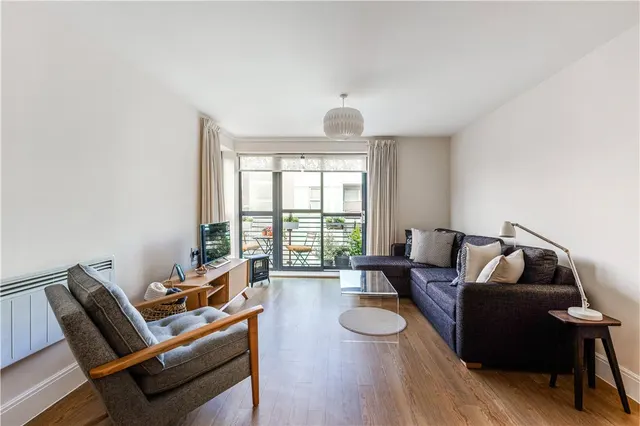 Spa Road, London, SE16, photo 1