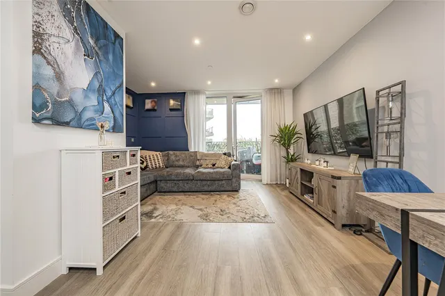 Garnet Place, West Drayton, UB7, photo 3