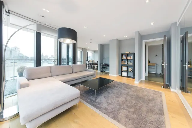Lots Road, London, SW10, photo 1