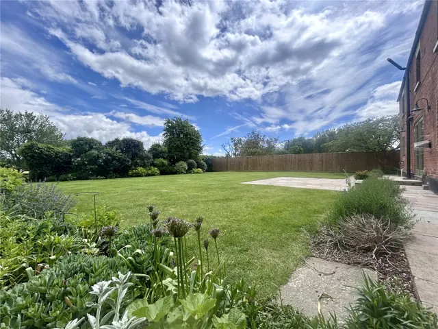 Castle Lane, Moreton Valence, GL2, photo 3