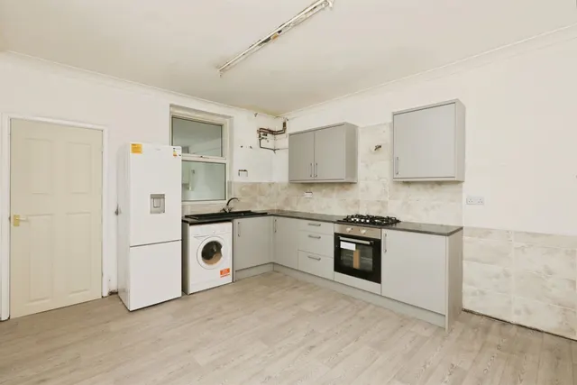Charles Street, Wheatley, DN1, photo 3