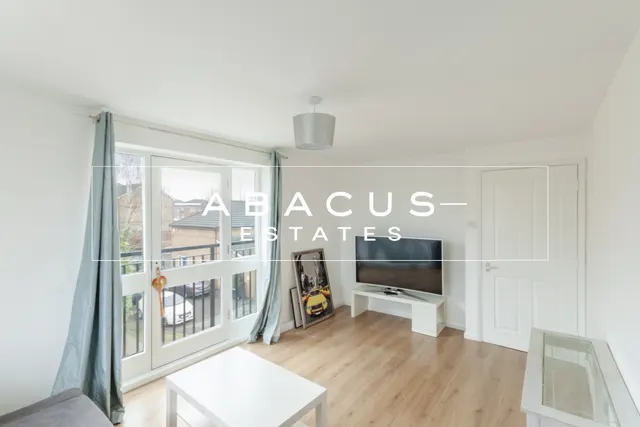 Sandifer Drive, Crickewood, NW2 1TA, photo 1