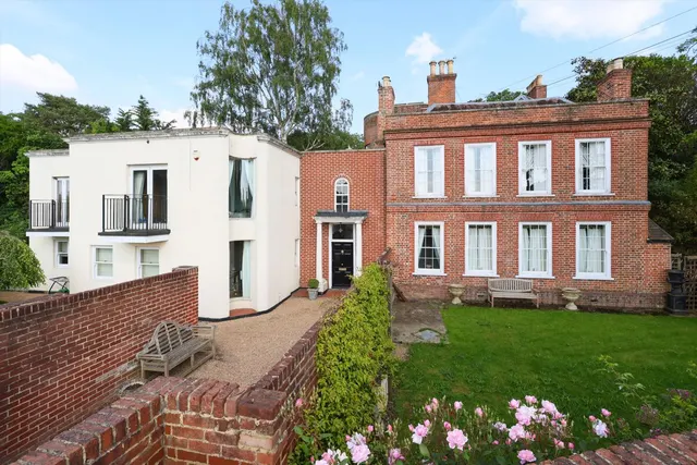 Woodcote Road, Epsom, KT18, photo 1