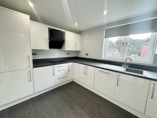Photo 3 — Middlewood Drive East, S6 1RW
