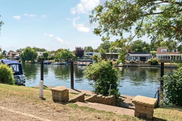 Photo 2 — Thames Side, Staines-Upon-Thames, TW18
