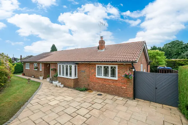 North Marston Lane, Whitchurch, Aylesbury, photo 1