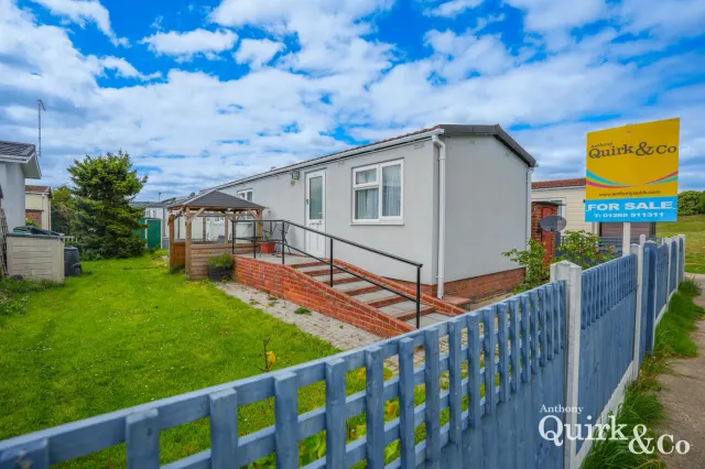 Creek Road, Canvey Island, SS8, photo 1