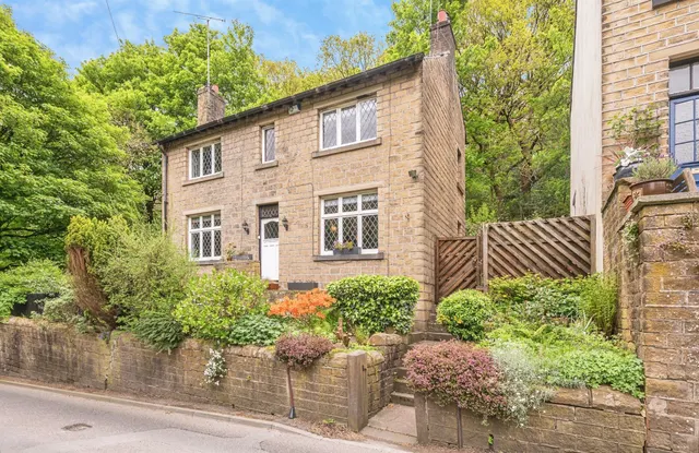 Armitage Road, Armitage Bridge, Huddersfield, photo 1