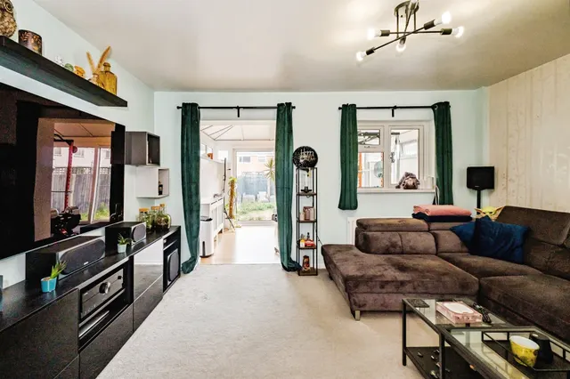 Brighton Road, Lancing, BN15, photo 3