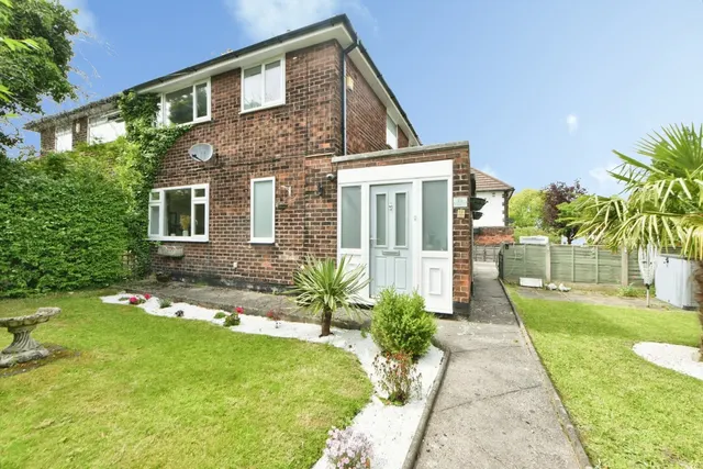 Woodstock Road, Woodley, Stockport, Greater Manchester, SK6, photo 1