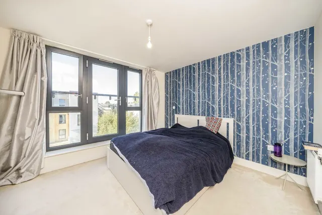 Fallow Place, TW11, photo 3