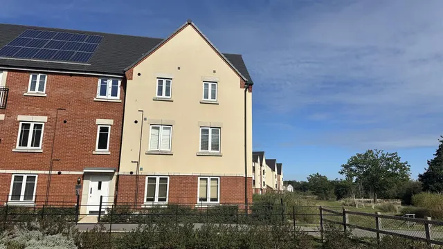 Sangster Close, Forgewood, photo 1