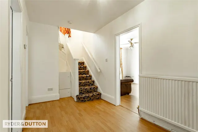 Worsley Avenue, Moston, M40, photo 3