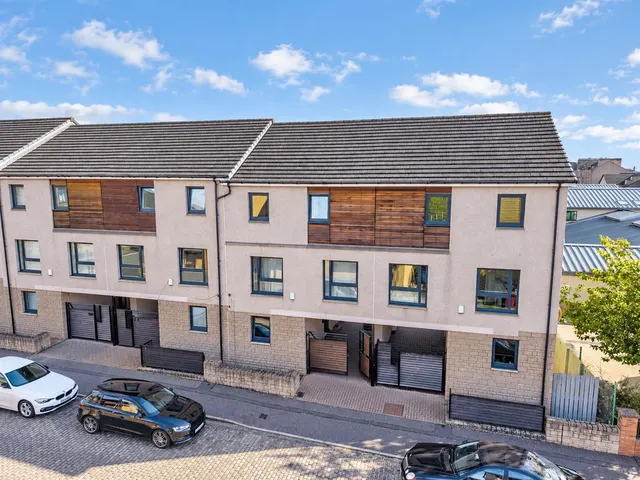 Brown Constable Street, Dundee, photo 1