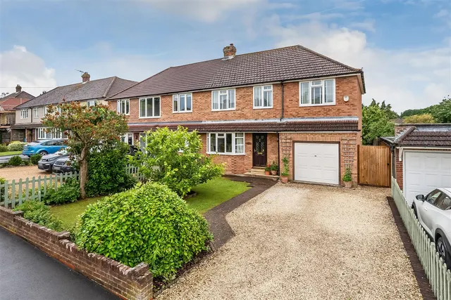Hazel Way, Fetcham, KT22, photo 1