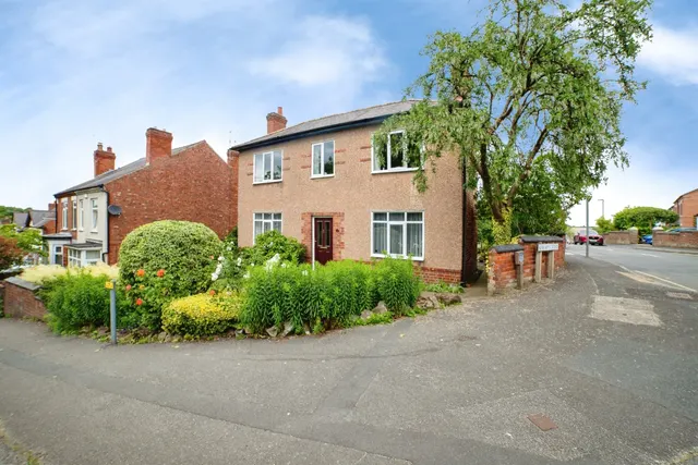 High Street, Loscoe, DE75, photo 2