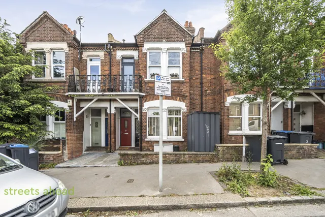 Pembury Road, London, SE25, photo 1