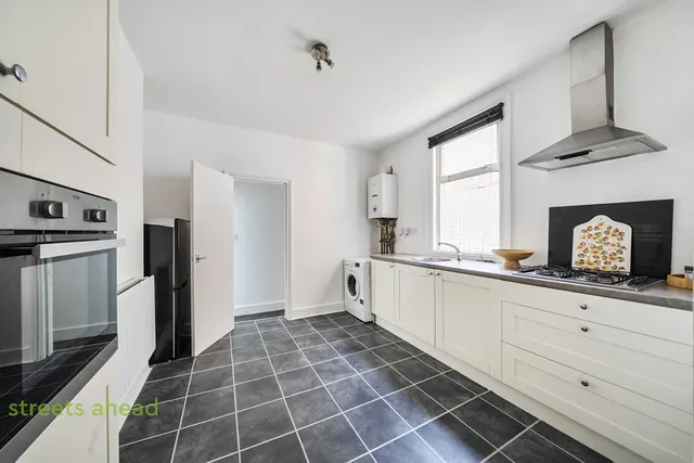 Pembury Road, London, SE25, photo 3