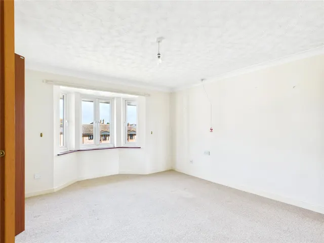 Swan Court, Mistley, CO11, photo 1