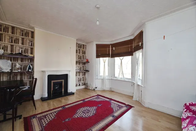Photo 2 — Balfour Road, Ilford, IG1