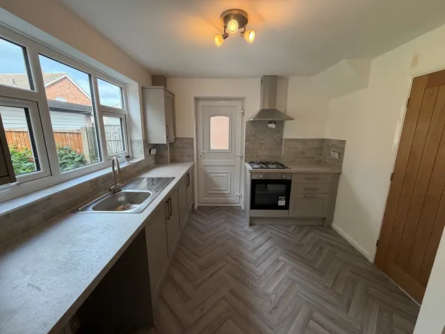 Kenilworth Road, Wigston, LE18, photo 2