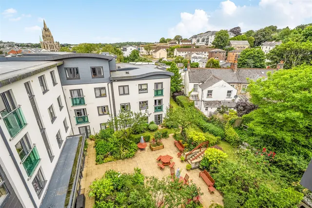 St. Clements Hill, Truro, TR1, photo 1