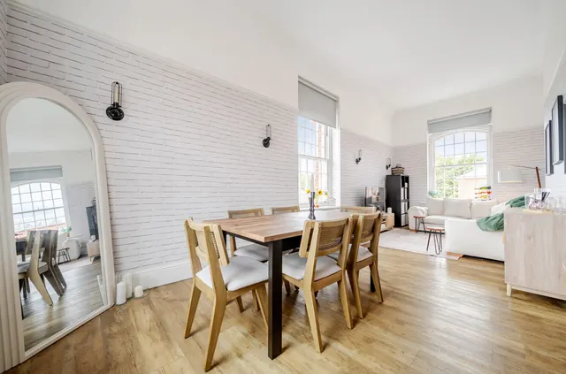 Kingswood Place, Knowle, PO17, photo 3