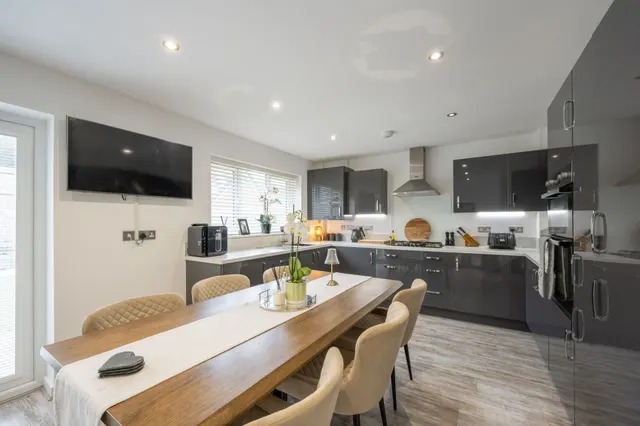 Oakhill Drive, Skelmersdale, WN8, photo 2