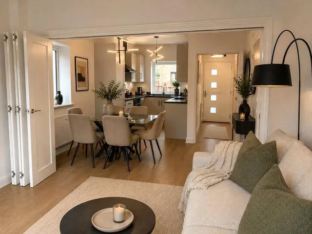Stone Crescent, GL51, photo 2